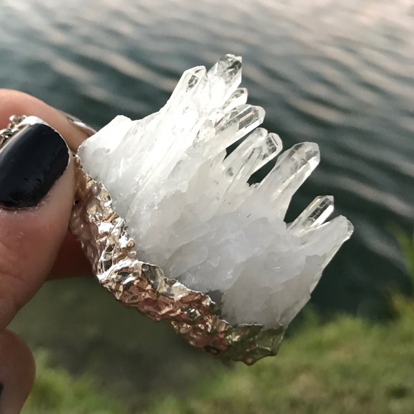 Genuine big crystal quartz boho silver necklace - Picture 6 of 8